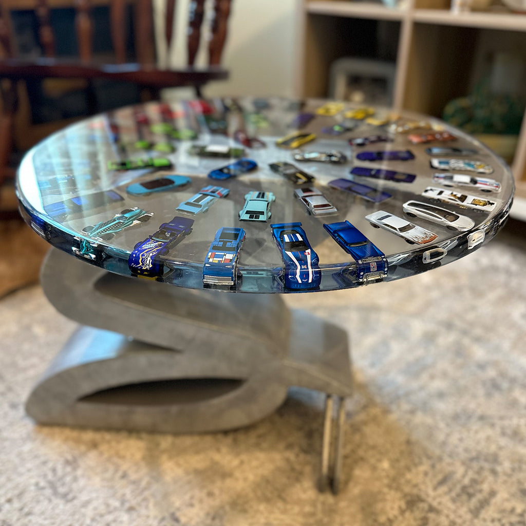 Blenzy Custom Table