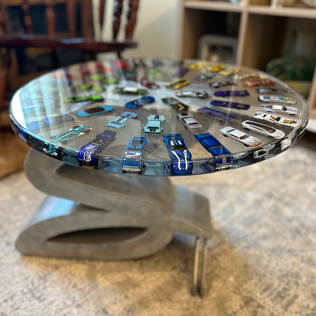 Blenzy Custom Table